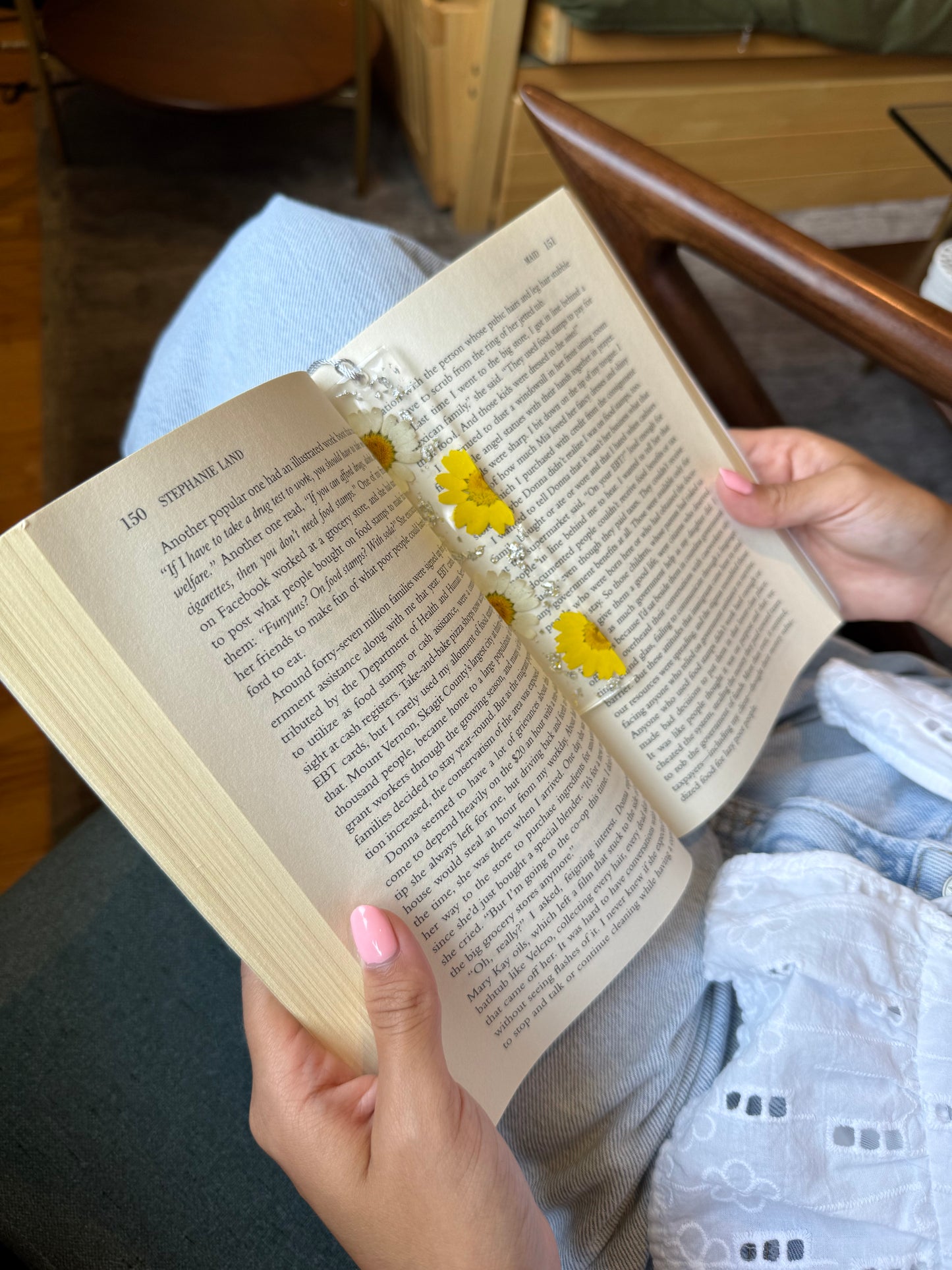 5.5" Floral Bookmark
