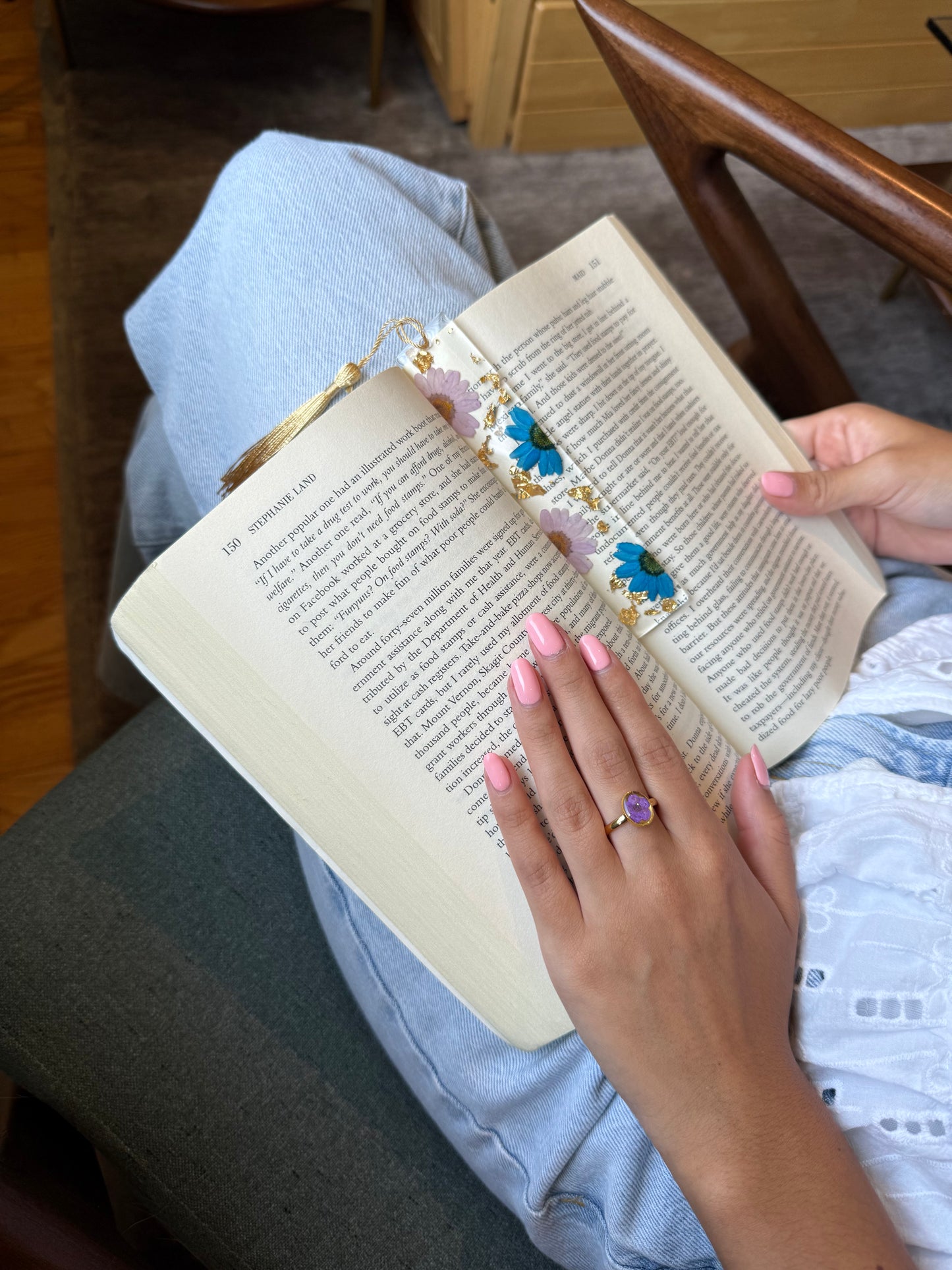 5.5" Floral Bookmark