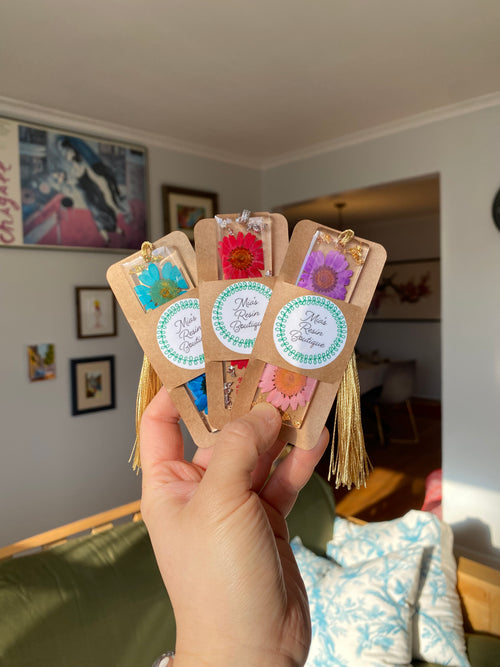 3.5" Floral Bookmark